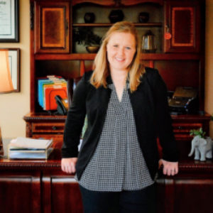 Profile photo of Lindsey Herr