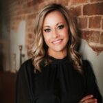 Profile photo of Lisa Hinton